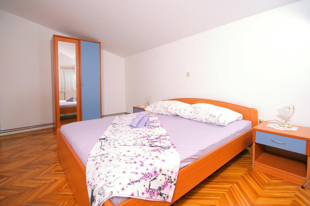 Apartments Daniela Trogir Exterior photo