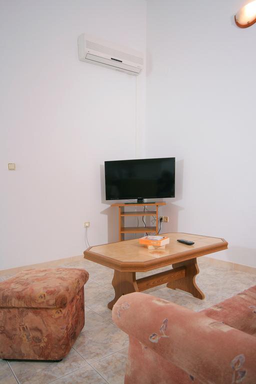 Apartments Daniela Trogir Exterior photo